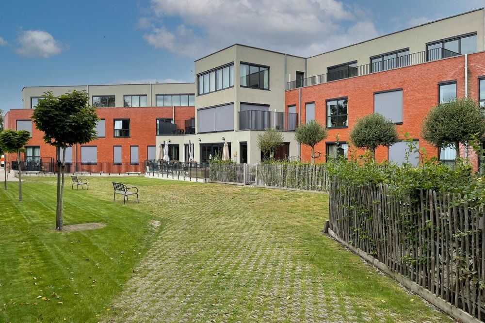 Ichtegems Woonzorgcentrum Hof Demeersseman Biedt Unieke Blik Achter De