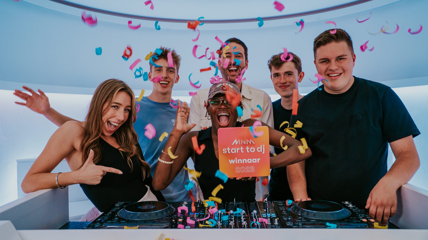 MNM Start To DJ 2023: jurylid Nina Black, finalist C-Track, winnares Ninette, jurylid DJ Licious, finalist Frontlane en winnaar van 2022 MagiK – © VRT