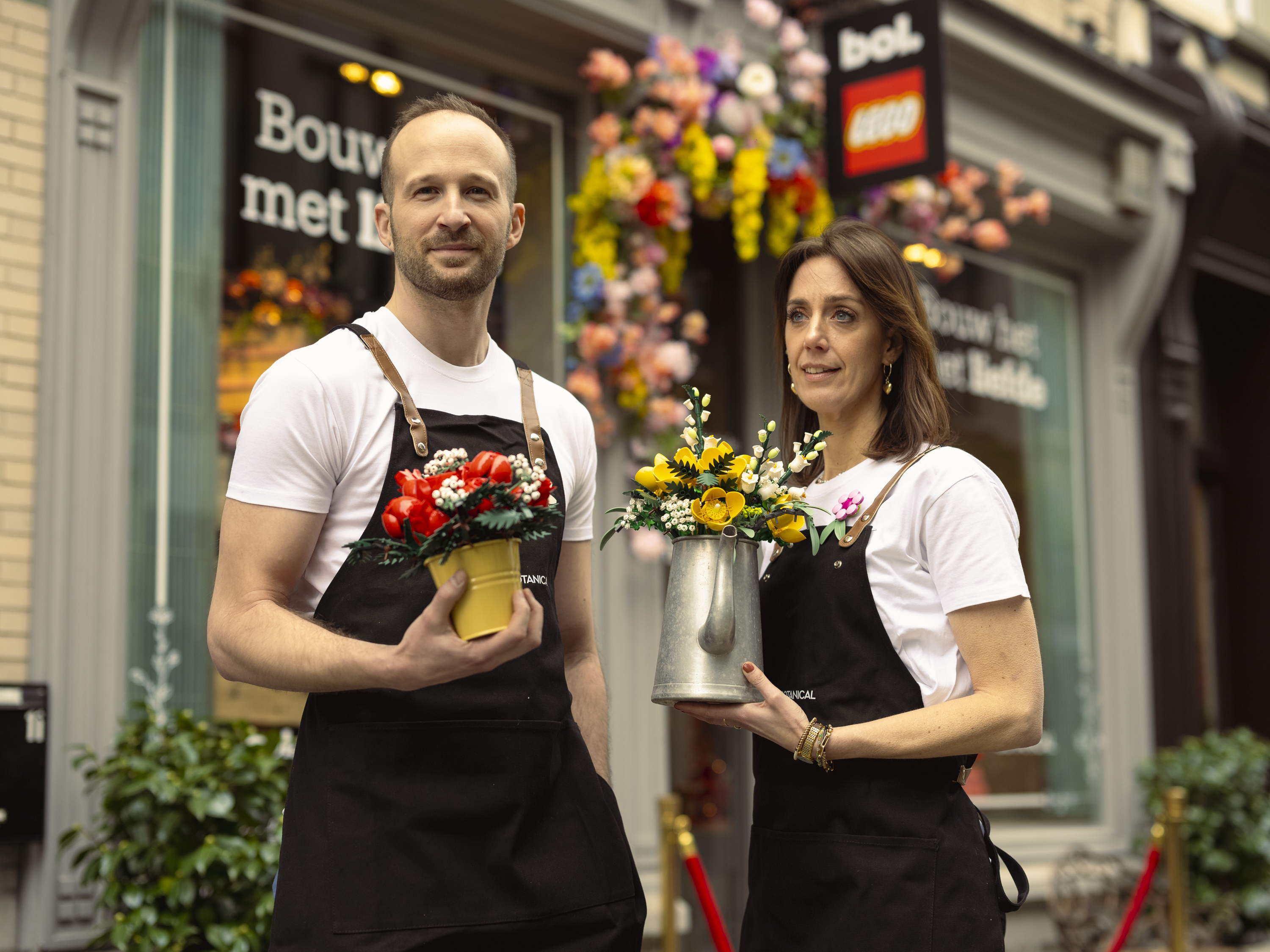 Persbericht: Allereerste Belgische LEGO® bloemenwinkel opent in Antwerpen, in samenwerking met bol
