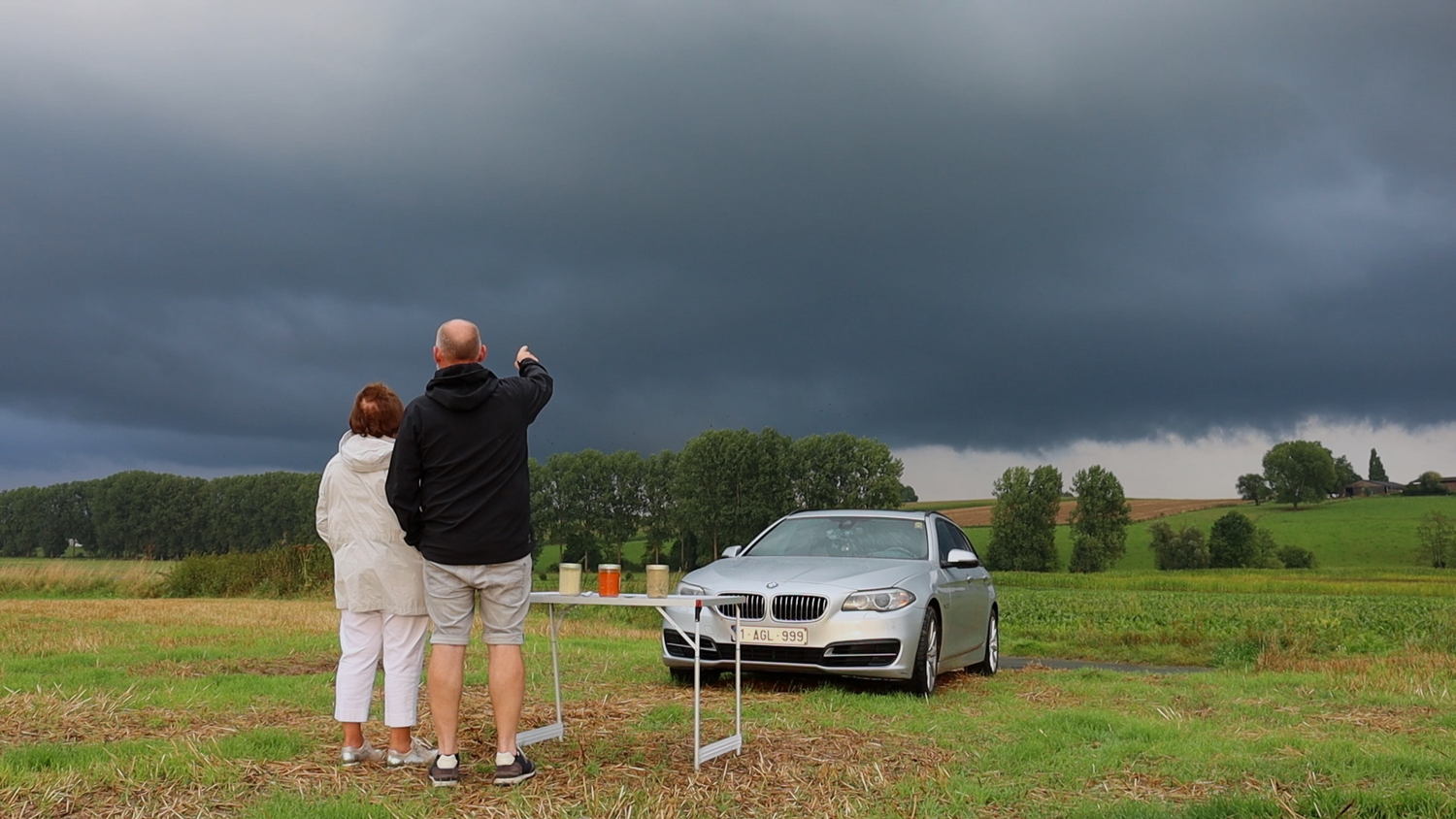 Jan wacht op onweer