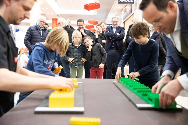 LEGO® Playworld & Hyundai KONA electric