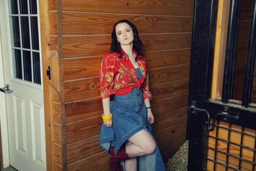 Elizabeth Bays (Cecilia) 