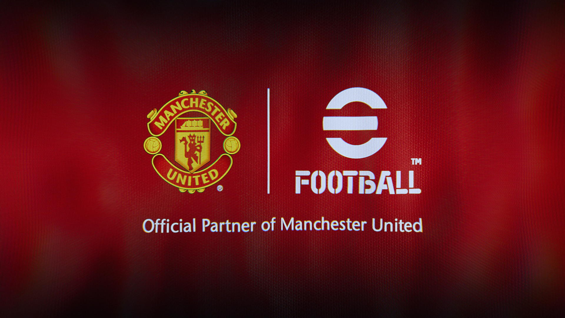 KONAMI renouvelle son partenariat avec Manchester United FC
