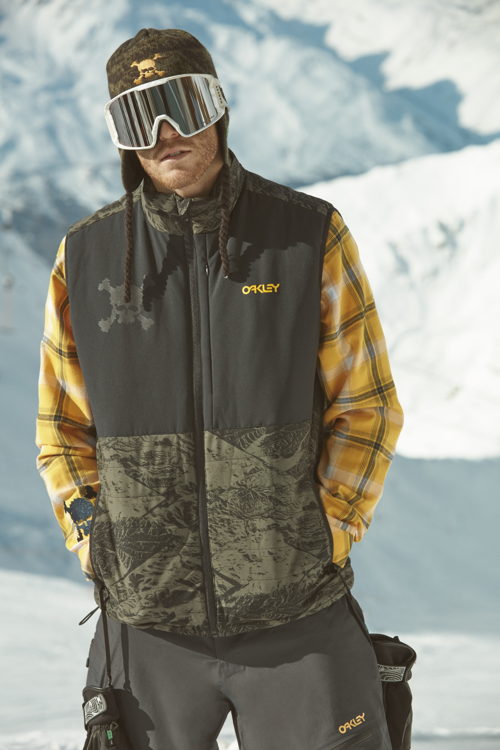OAKLEY TEAM COLLECTION STALE SANDBECH (6) OAKLEY TEAM COLLECTION STALE SANDBECH (6)
