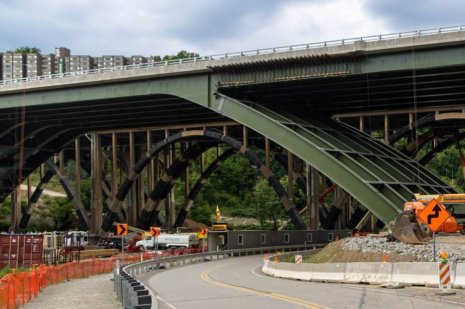 Current Commercial Street Bridge in background and new bridge in foreground