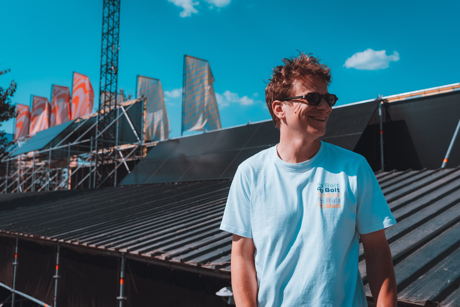 Zonnepanelen op de ingang van Rock Werchter 2023 © Ward Rombaut