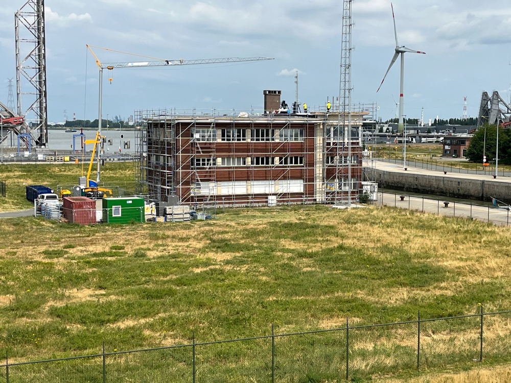 dienstgebouw aan de Van Cauwelaertsluis ©Port of Antwerp-Bruges