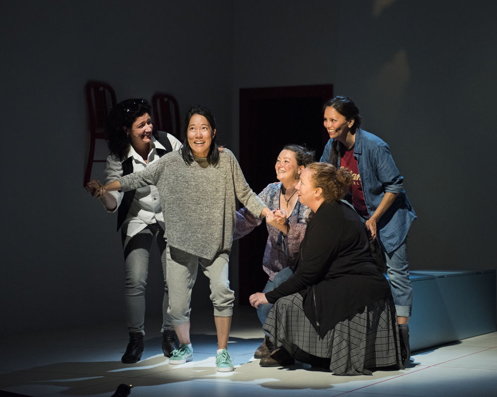 Sarah Donald, Yumi Ogawa, Jennifer Paterson, Trish Cooper, and Lisa C. Ravensbergen star in Mom’s the Word / Photos by Emily Cooper