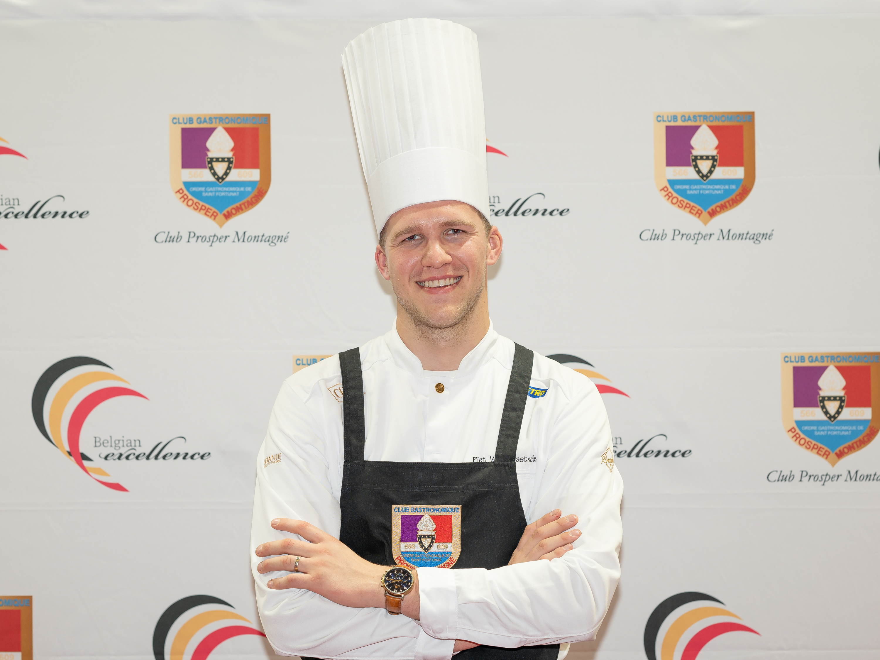 Piet Vande Casteele (24) uit Deinze wint jubileumeditie 'Eerste kok van België 2023'