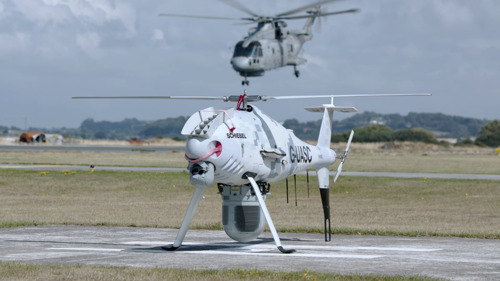 Thales et Schiebel fournissent à la Royal Navy un système de drones aériens innovants pour protéger le ciel
