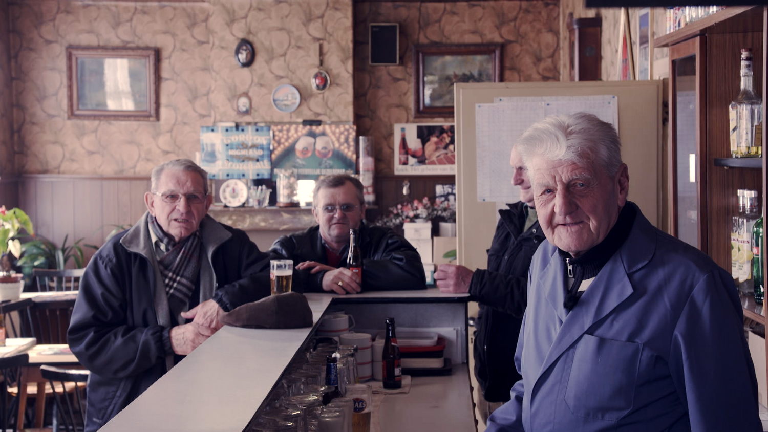 4 x 7: Wouter Deboot: Café Warande - (c) - De Chinezen
