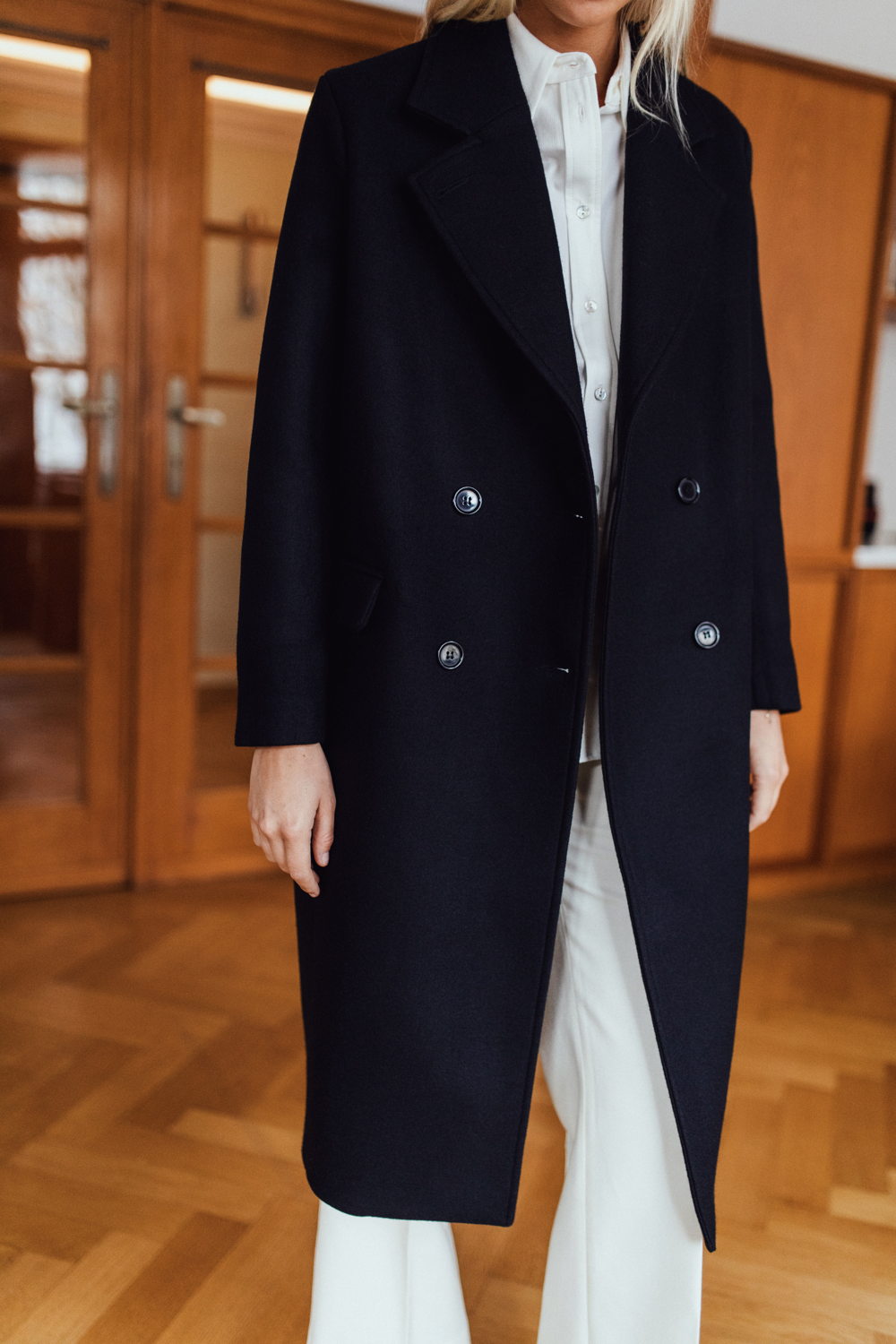 Mardi Editions - Changing Seasons - Manteau Claire Laine Noir - 495€ (2) Mardi Editions - Changing Seasons - Manteau Claire Laine Noir - 495€ (2)