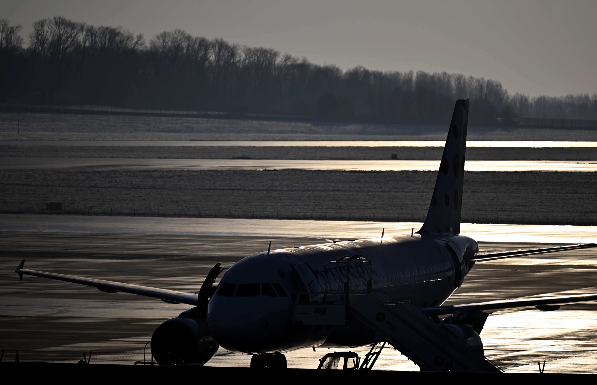 Passengers evacuated after SAS plane starts take-off on taxiway at Brussels Airport