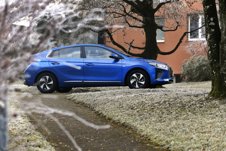 Hyundai IONIQ Hybrid