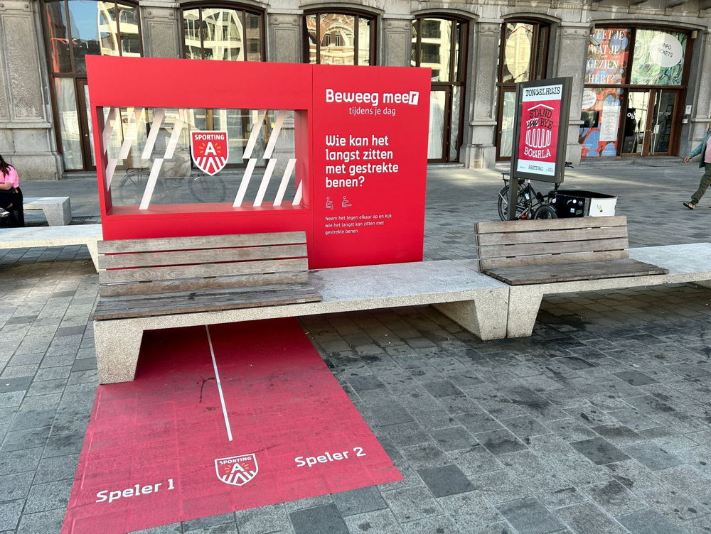 Beweeginstallatie op Operaplein