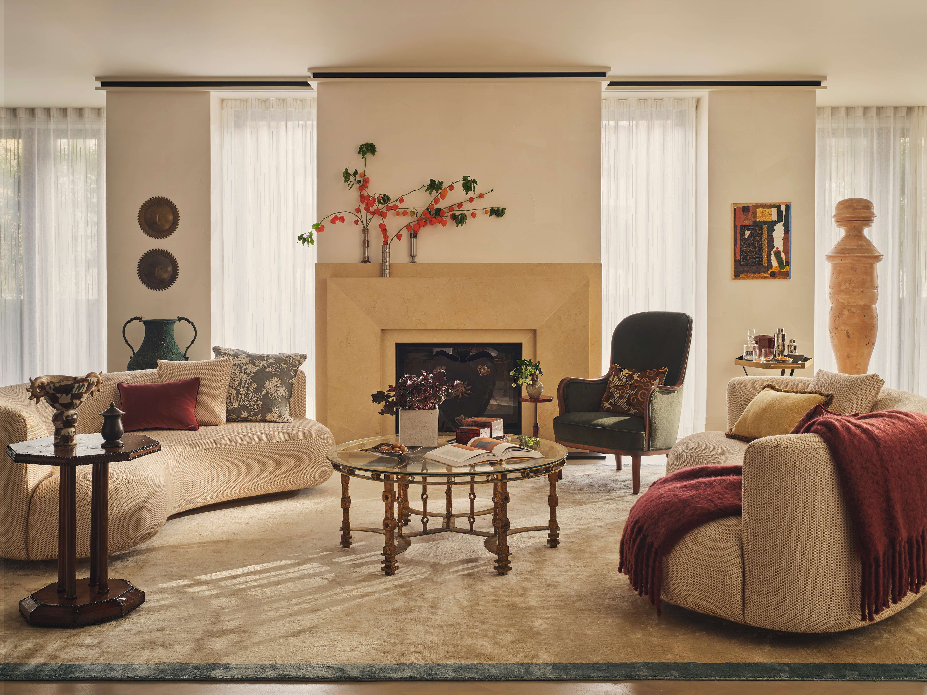Elicyon, 1stDibs 50 2025 | www.1stdibs.com (Nick Rochowski) Elicyon, 1stDibs 50 2025 | www.1stdibs.com (Nick Rochowski)