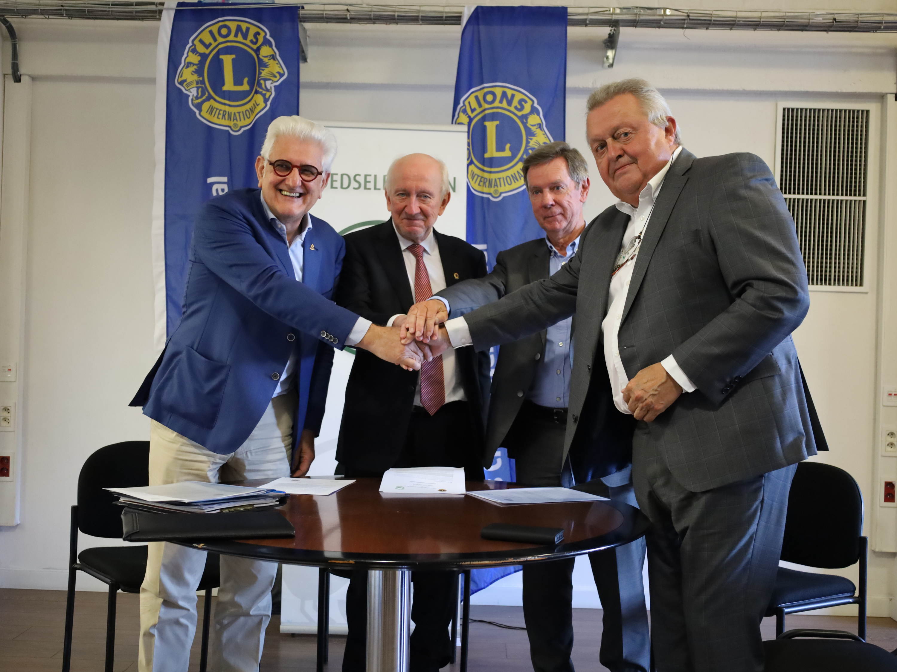 Les Banques Alimentaires et le Lions Clubs Belgique signent un accord de coopération national pour lutter contre la faim 