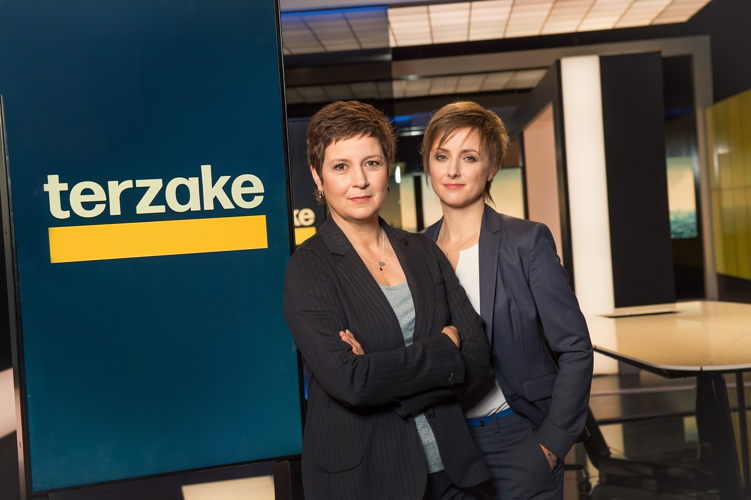 Kathleen Cools en Annelies Beck in het nieuwe Terzake-decor - (c) Joost Joossen