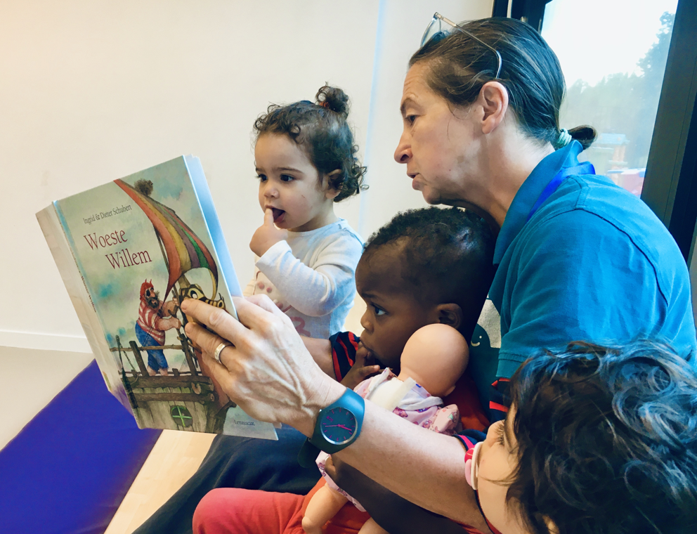 Een prentenboek voor meer dan 220 Leuvense kinderen uit kwetsbare gezinnen