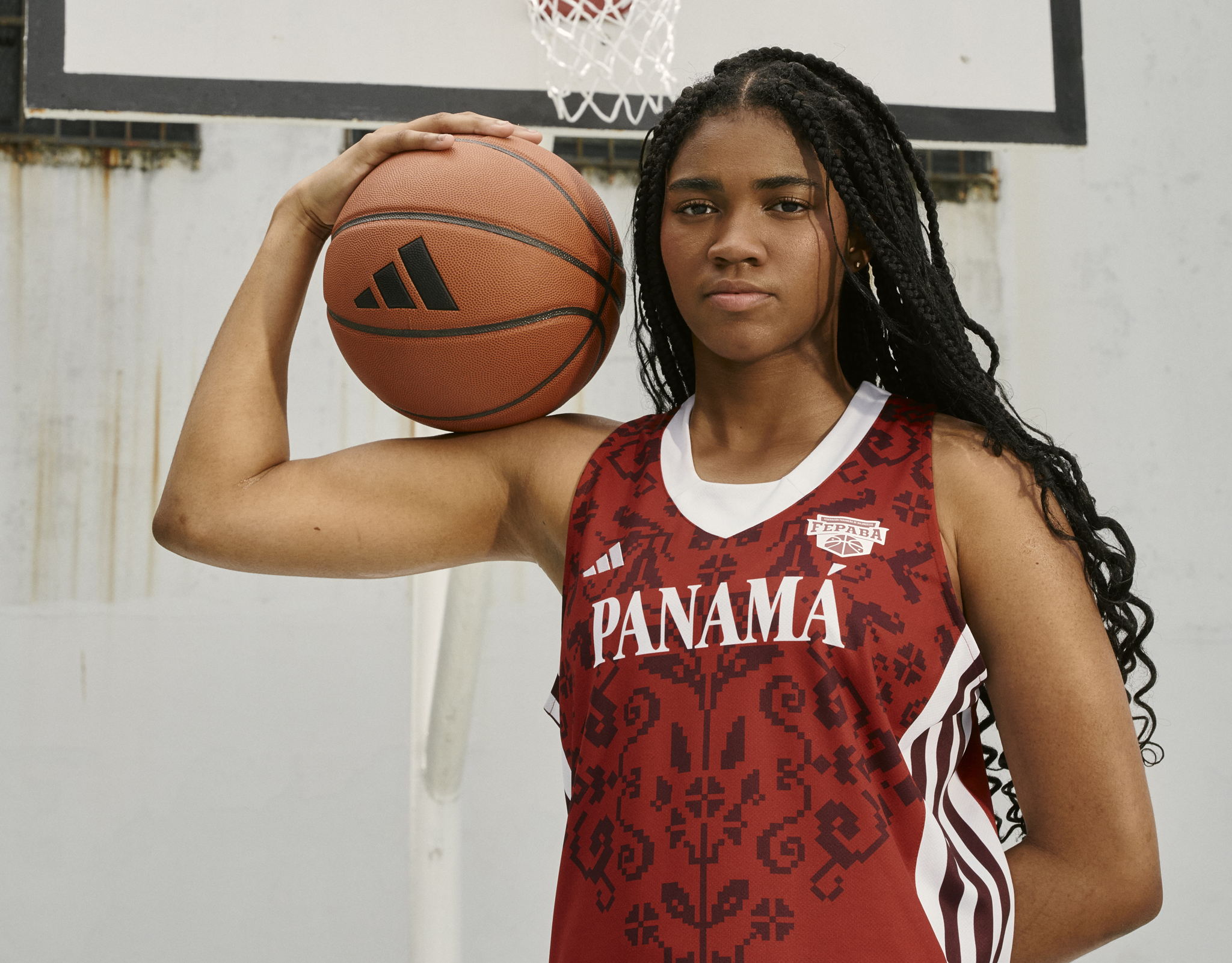 ADIDAS Y FEPABA PRESENTAN “NUESTRA ROJA SIN MANGAS”LA NUEVA PIEL DEL BALONCESTO PANAMEÑO 