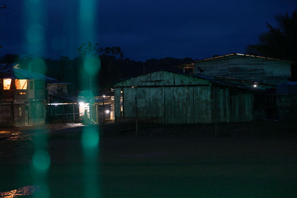 In 2023, violence in the department of Chocó, in western Colombia, forced more than 40,000 inhabitants into forced confinement, limiting their access to basic services. Afro-descendant community of Mojaudó, Alto Baudó, Chocó.