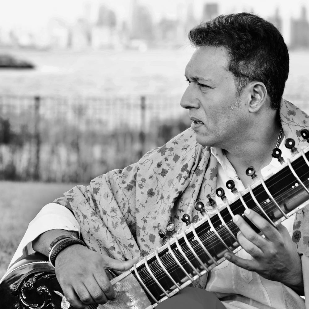 Mausiqui (Hidayat Khan) Photo courtesy of the artist