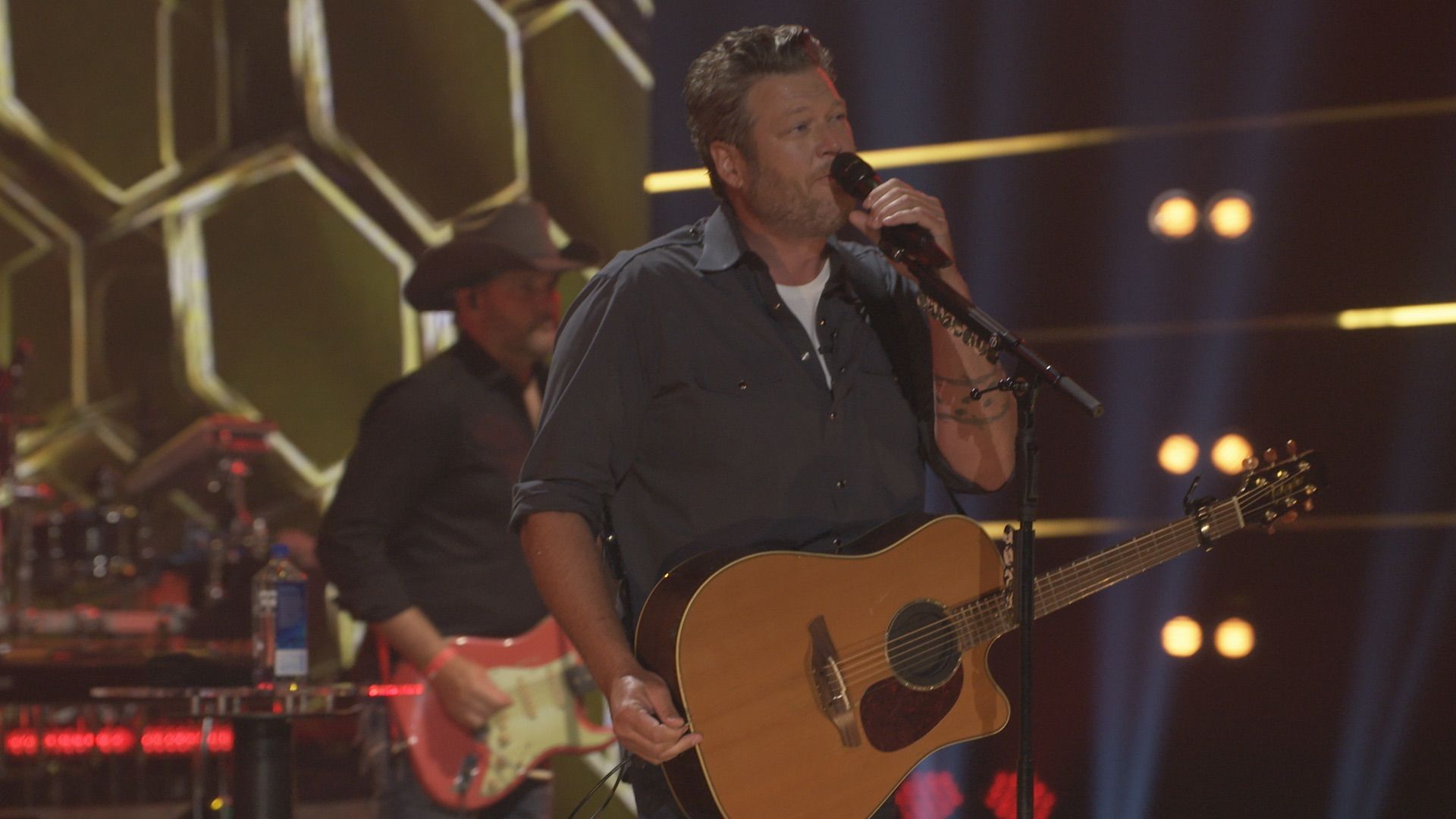 Blake Shelton announced an exclusive one-day-only drive-in performance screening, which will take place simultaneously at 300 participating drive-in locations throughout the country. The performance was captured with Sennheiser Digital 6000 wireless technology. (Photo courtesy of Blake Shelton)