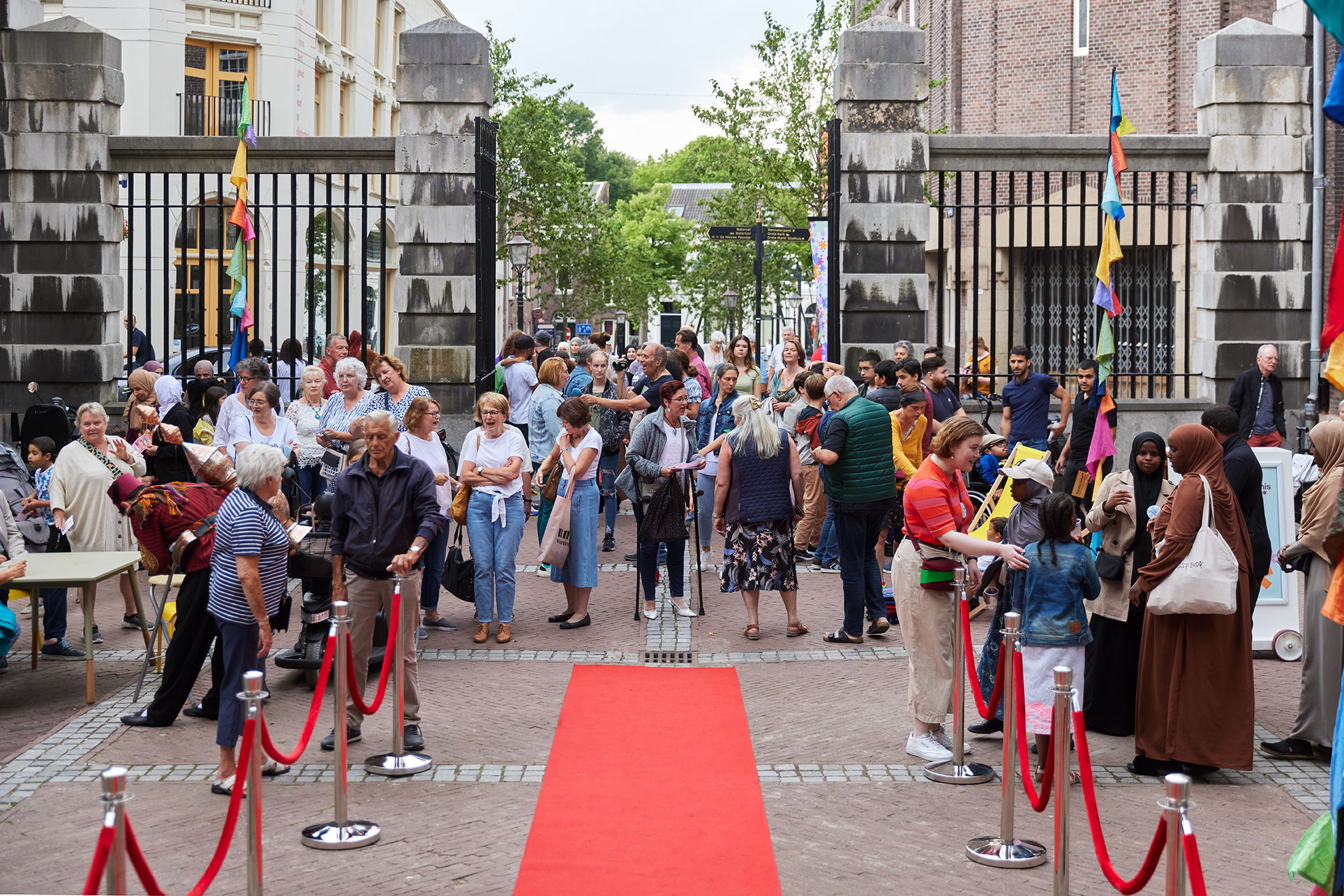 Schiedammers uit Nieuwland bezoeken het museum tijdens de eerste editie van Wijken Welkom. Fotografie: Aad Hoogendoorn Schiedammers uit Nieuwland bezoeken het museum tijdens de eerste editie van Wijken Welkom. Fotografie: Aad Hoogendoorn