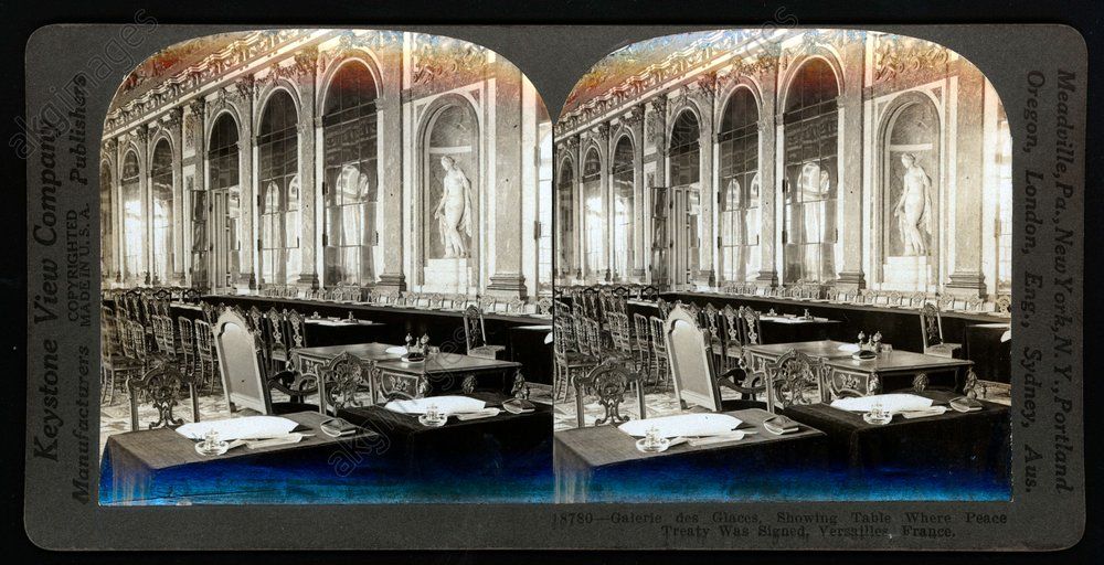 The table of the signing in the hall of mirrors in the Palace of Versailles, 28th June 1919. AKG281836