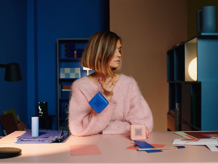 IKEA en colorist Teklan transformeren elektronica in huis tot stijlvolle objecten   
