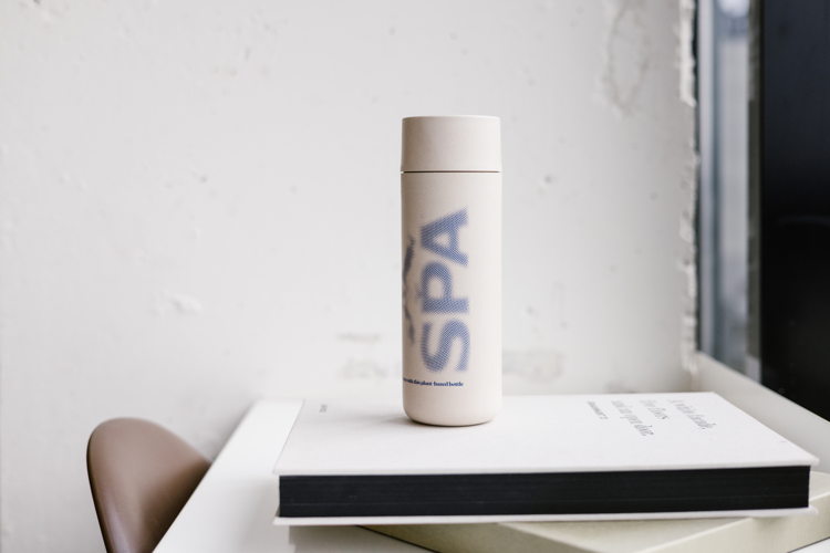 Prix de la gourde SPA, uniquement disponible sur le site de la boutique en ligne : 19,95 euros
