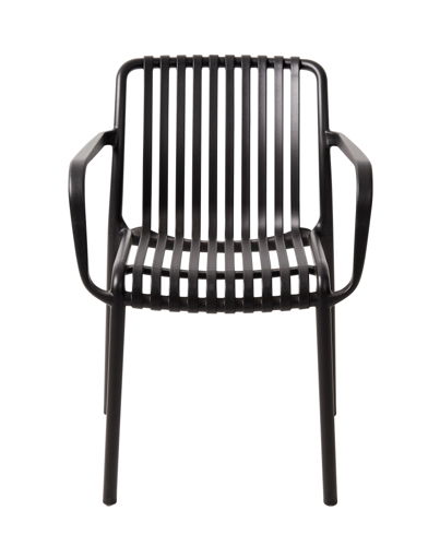 NOMI Chair_€79_80x57x45cm_polypopyleen
