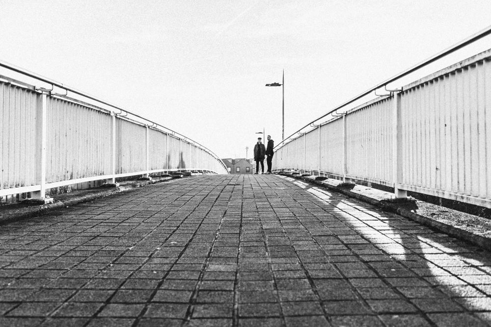 Epping Walk Bridge in Manchester, bekend van Joy Division © Studio Brussel