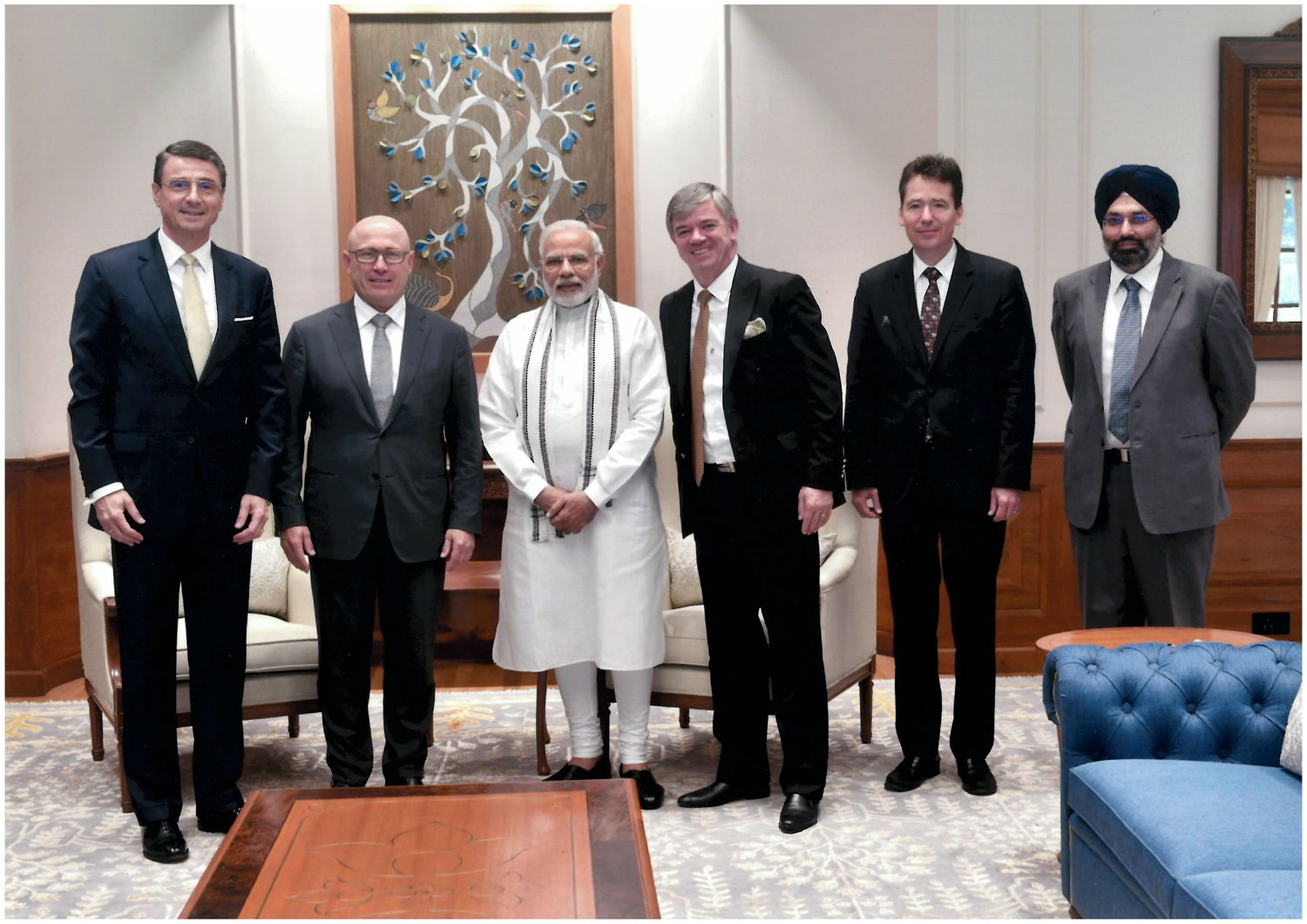 ŠKODA AUTO CEO Bernhard Maier and Gurpratap Boparai, Managing Director of ŠKODA AUTO India Private Ltd, today announced details of the 'INDIA 2.0' project at a press conference in New Delhi. They then met with Indian Prime Minister Narendra Modi. 
Left to Right: H E Dr Martin Ney, German Ambassador in India, Bernhard Maier, ŠKODA AUTO CEO, Honorable Prime Minister of India - Narendra Modi, H E Milan Hovorka, Czech Ambassador in India, Christian Cahn von Seelen, Head of ŠKODA AUTO Strategic Development, Gurpratap Boparai, Managing Director SKODA AUTO India Private Ltd.
