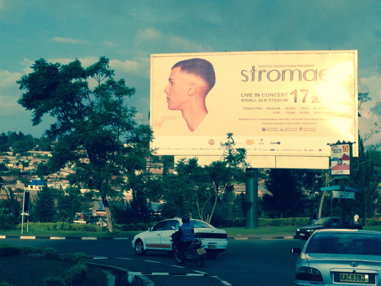 Bonjour Stromae - (c) VRT
