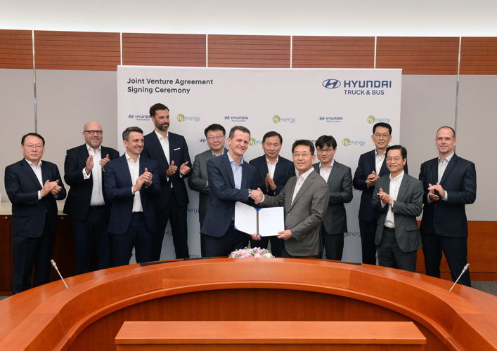 Hyundai Motor and H2 Energy Sign Joint Venture Contract