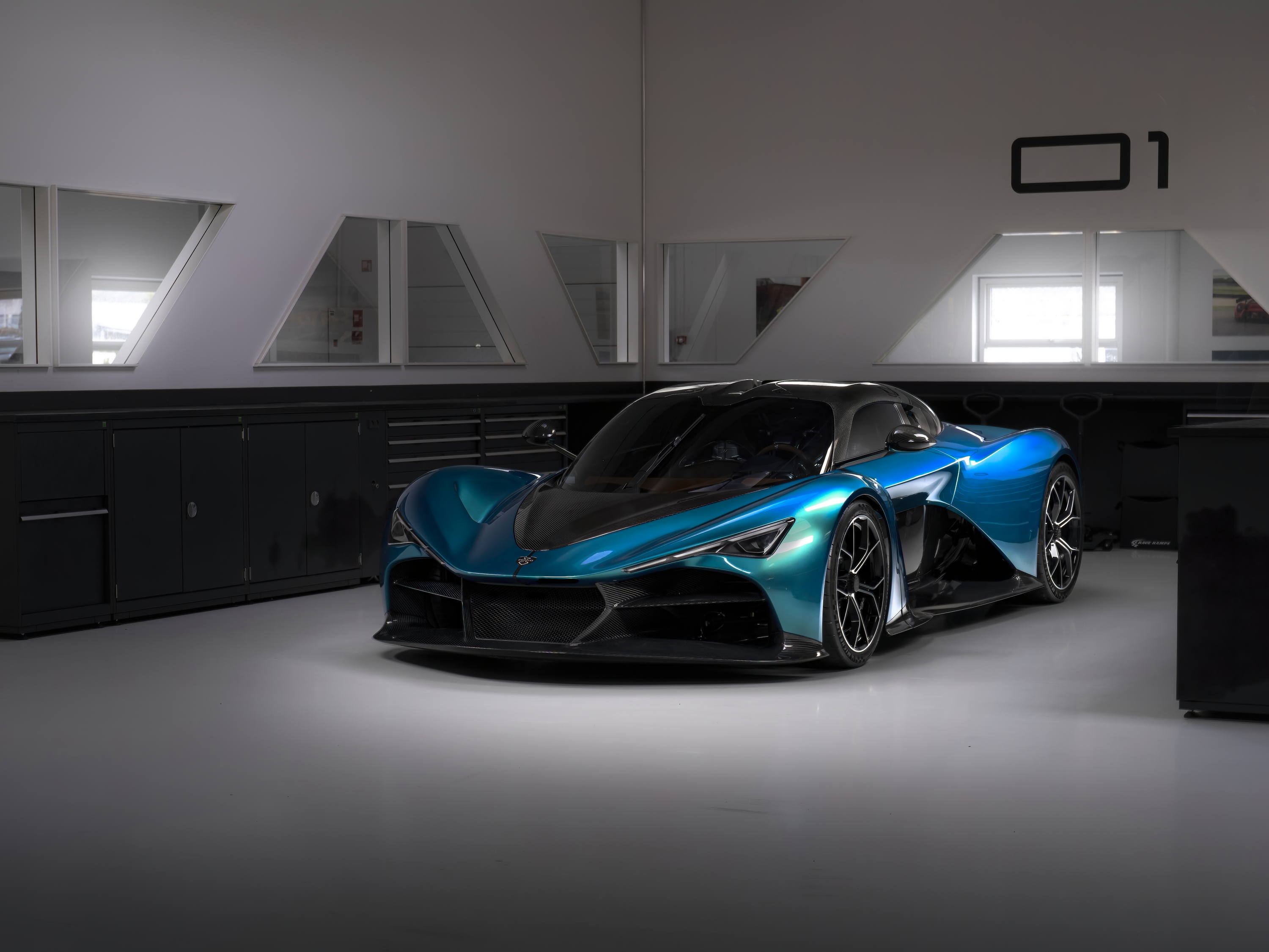 Zenvo Automotive and BINGO SPORTS present the Aurora Agil and Tur for the first time in Japan