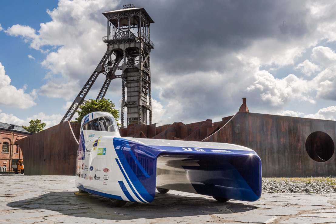 Belgisch Solar Team stelt trots hun nieuwste zonnewagen voor