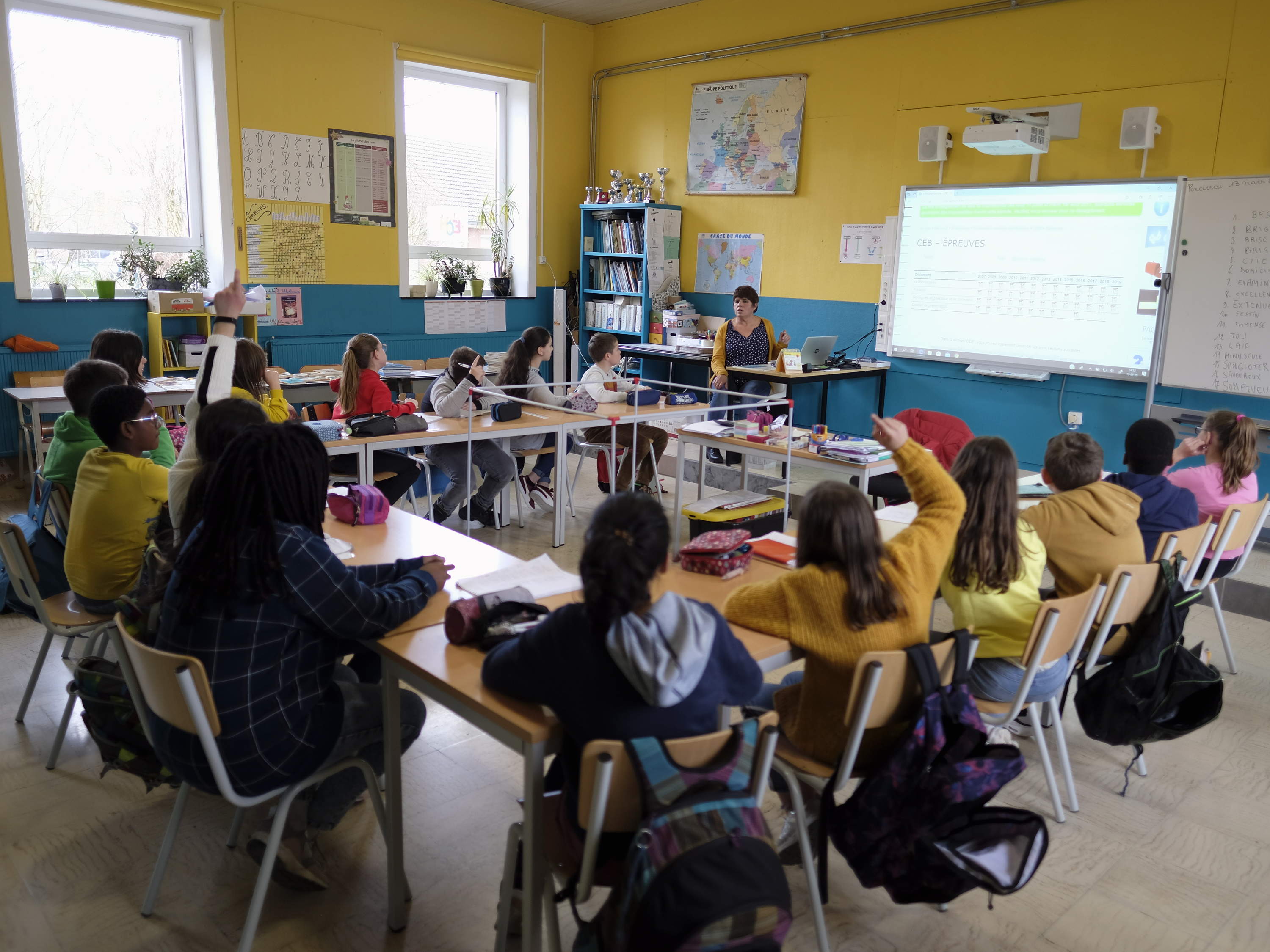 Flemish students struggle with basic teacher training entry tests