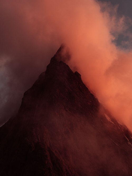 Eiger at dawn ©Mammut Sports Group AG, Carlos Blanchard