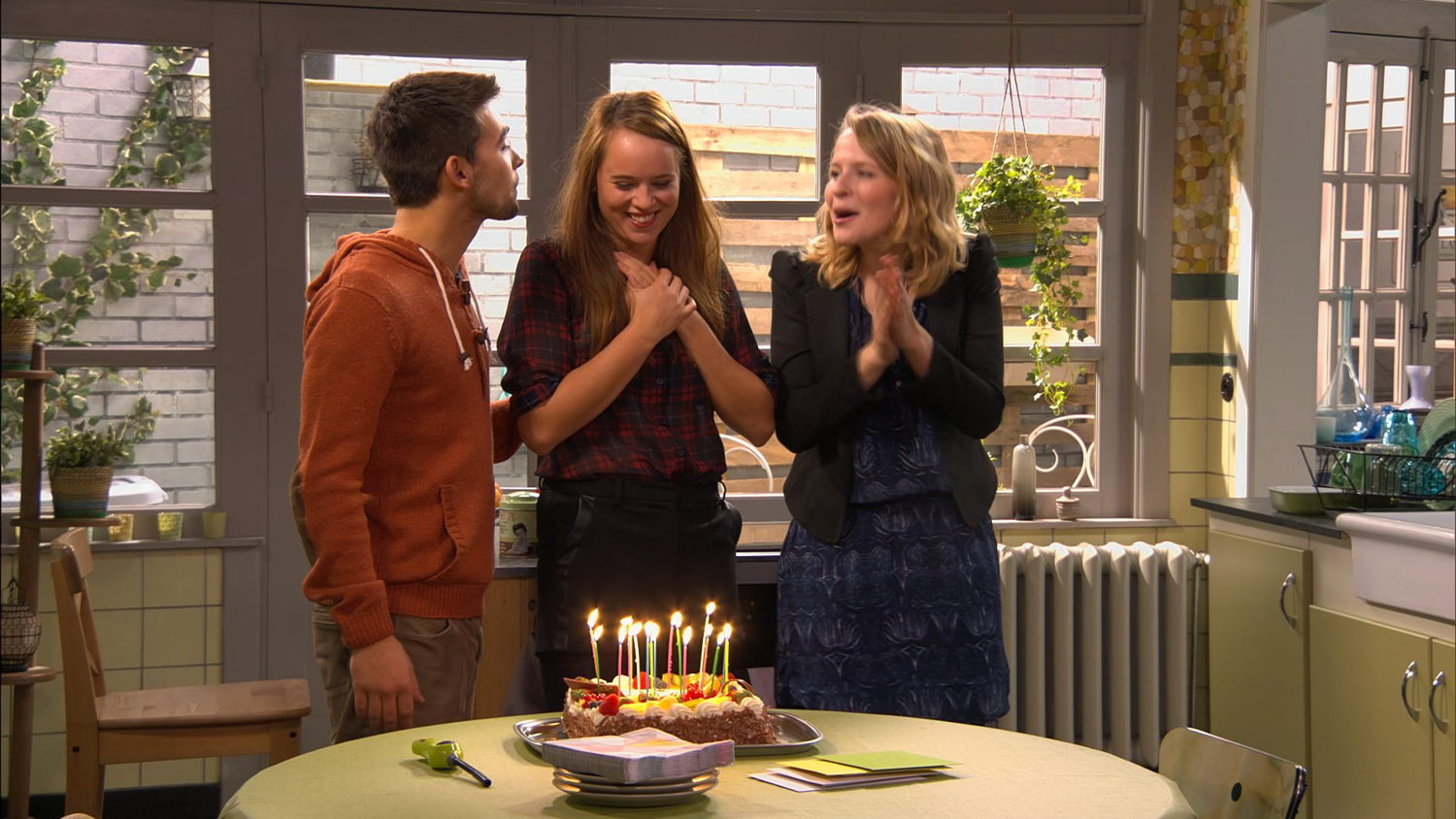 THUIS (c) VRT