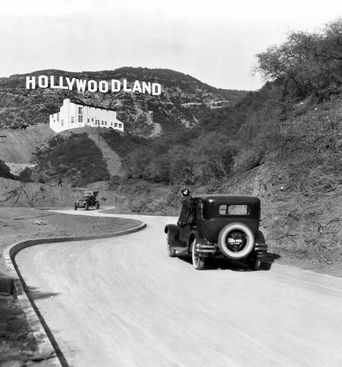 AKG2851598 Hollywoodland sign ©akg-images / Universal Images Group / Underwood Archives