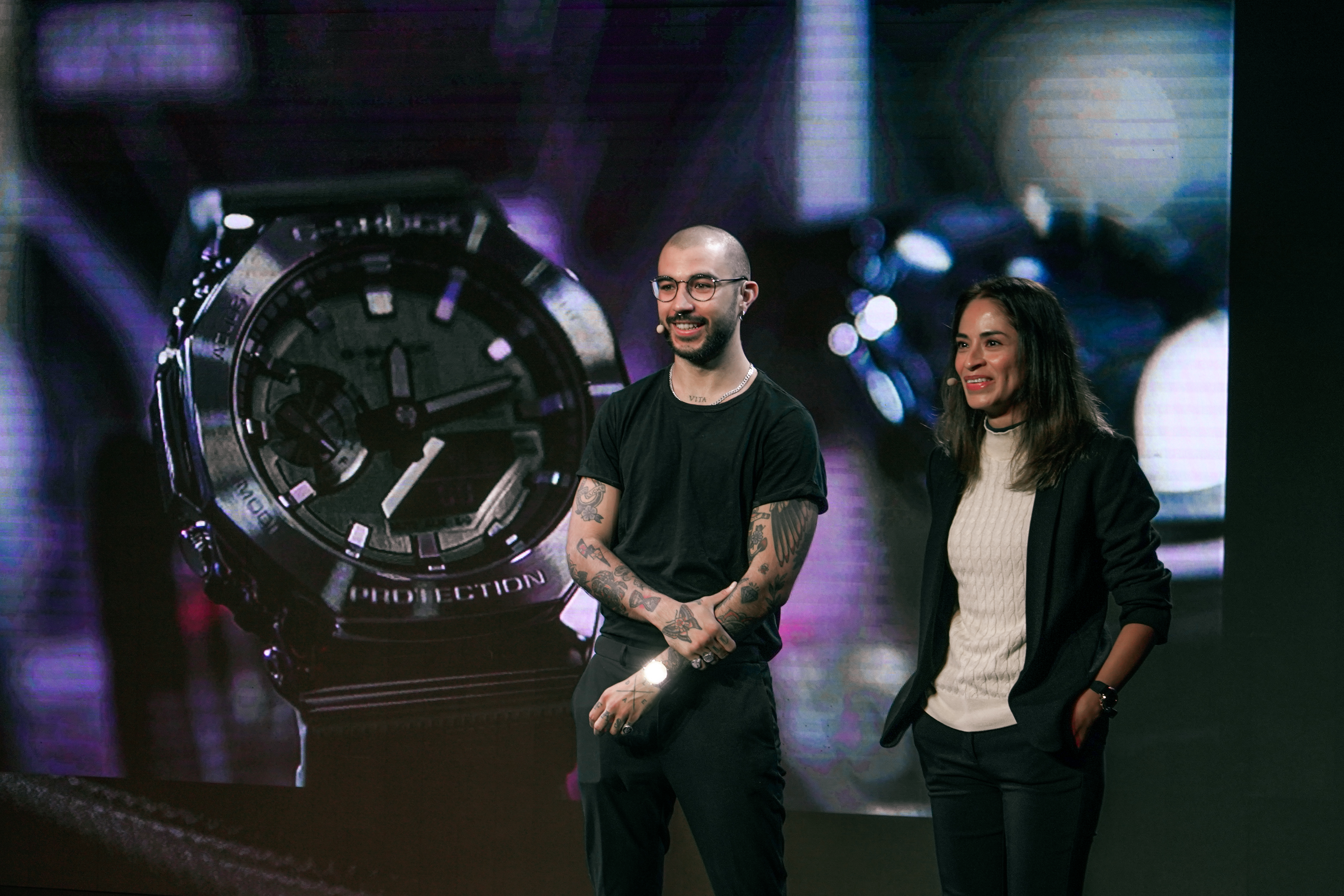 Diego Alfaro, host del evento, en compañía de Diana Cortés, Gerente de Marketing para G-SHOCK Latinoamérica.