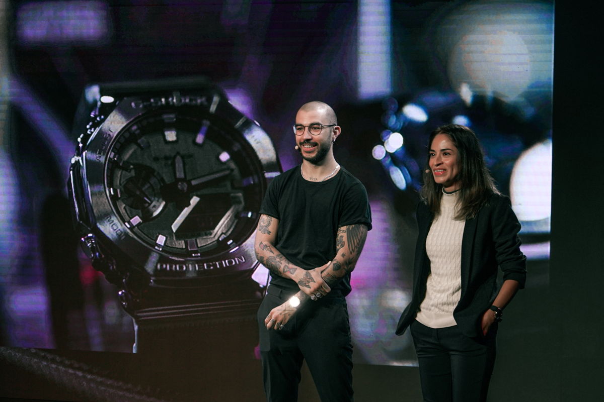 Diego Alfaro, host del evento, en compañía de Diana Cortés, Gerente de Marketing para G-SHOCK Latinoamérica.