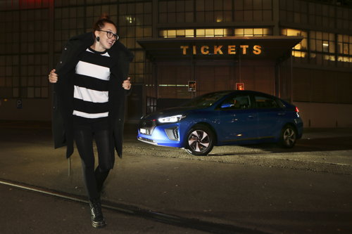 Stefanie Heinzmann / Hyundai IONIQ Hybrid