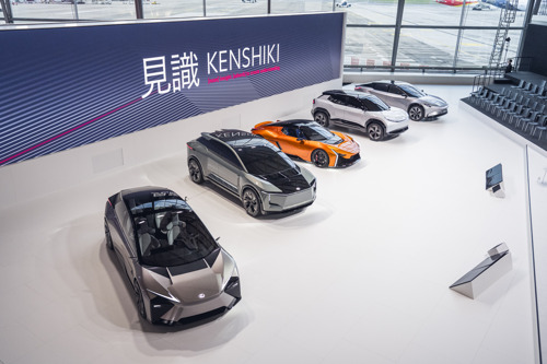 Toyota’s nieuwe batterij-elektrische en waterstofvoertuigen versterken de meervoudige aanpak van CO2-neutraliteit