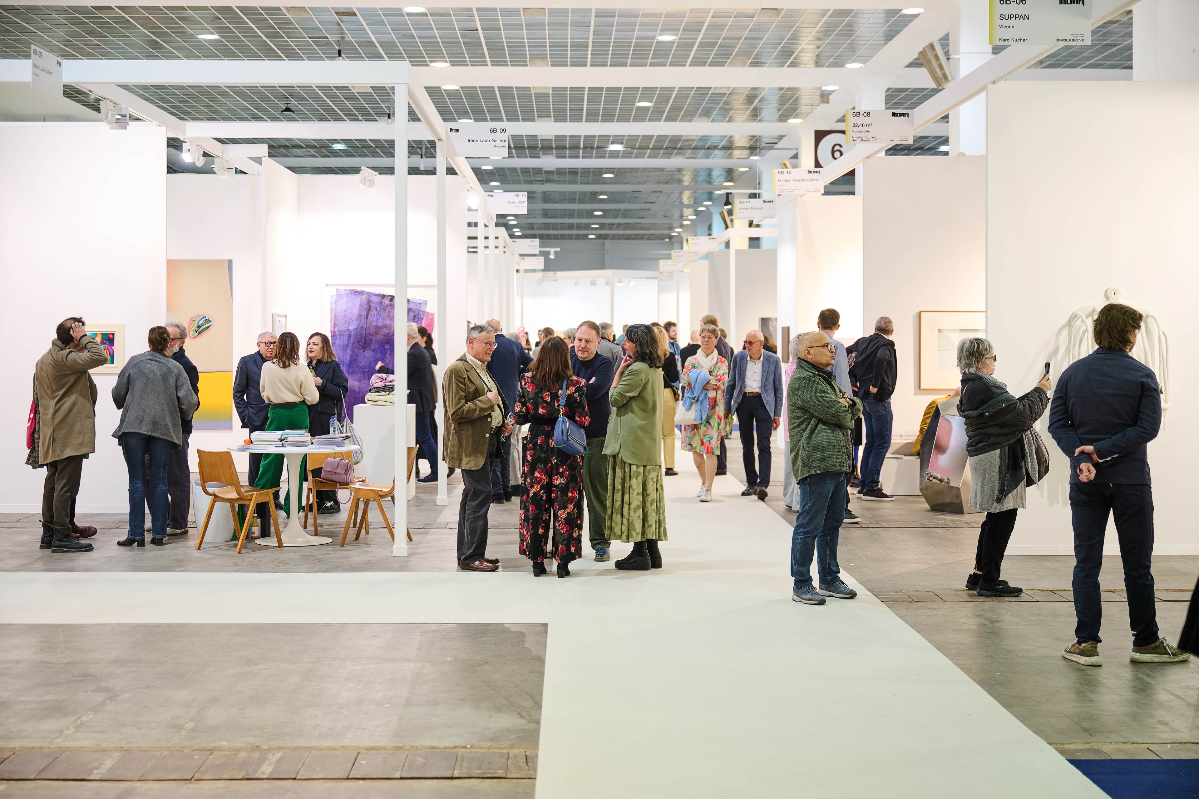 Art Brussels 2025 has opened its doors: the first images and the announcement of the winners of the different prizes