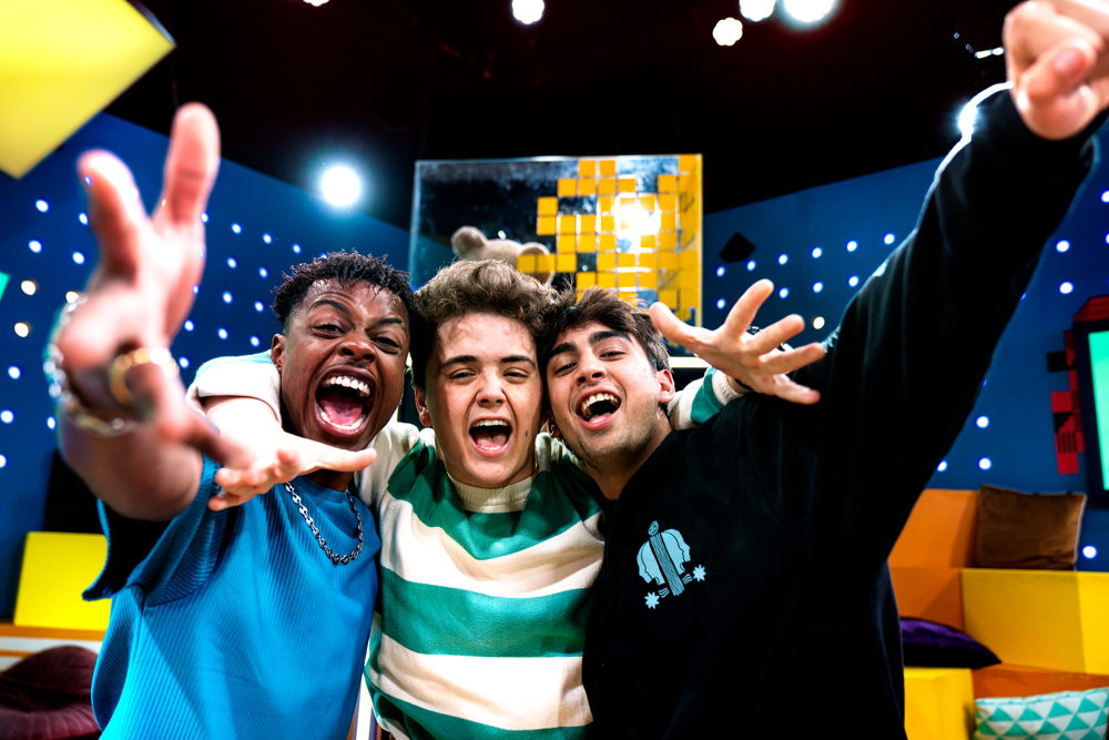(c) - VRT