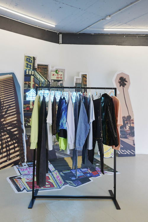 offSHOW - installation NONSTOP WORLDWIDE © Robin Joris Dullers