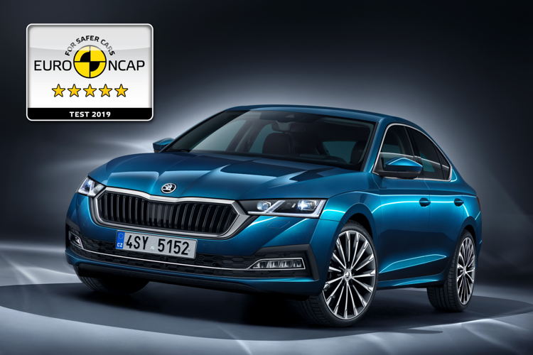 The new ŠKODA OCTAVIA’s outstanding overall result continues
the tradition of maximum scores for ŠKODA vehicles in what is the
benchmark test for crash safety, following in the footsteps of
previous five-star performers such as the KODIAQ and KAROQ
SUV models, the compact SCALA and the KAMIQ city SUV. The new ŠKODA OCTAVIA’s outstanding overall result continues
the tradition of maximum scores for ŠKODA vehicles in what is the
benchmark test for crash safety, following in the footsteps of
previous five-star performers such as the KODIAQ and KAROQ
SUV models, the compact SCALA and the KAMIQ city SUV.